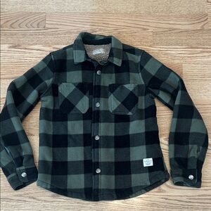 Boy Fleece Flannel Plaid Button Down Shacket Shirt sz 8 Green and Black Sherpa